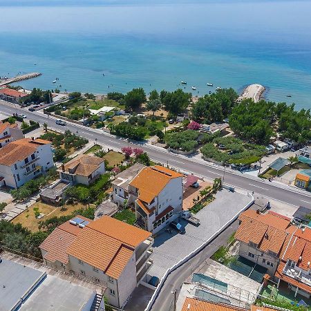 Apartments Villa Aquamarine Duce Bagian luar foto