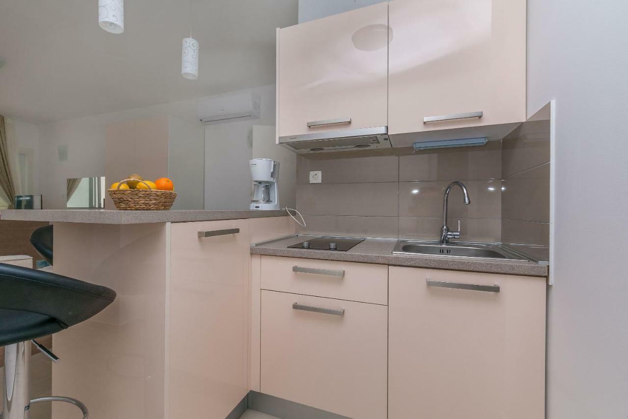 Apartments Villa Aquamarine Duce Bagian luar foto