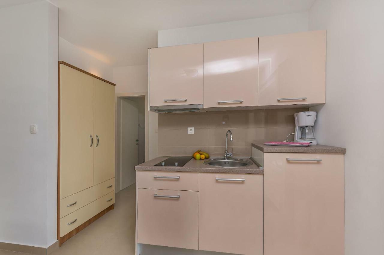 Apartments Villa Aquamarine Duce Bagian luar foto