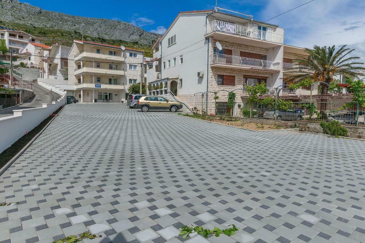 Apartments Villa Aquamarine Duce Bagian luar foto